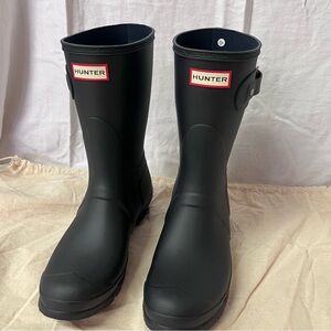 Hunter Classic Short Rain Black Boots 10 NWOT